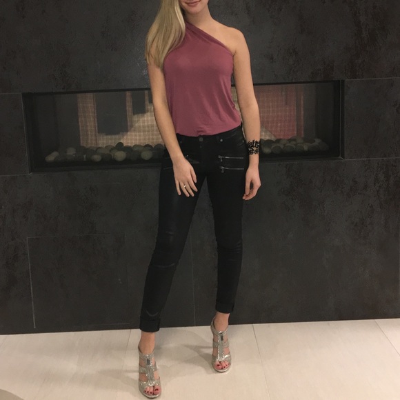 Boutique Women’s Cuff Bracelet - Picture 3 of 5